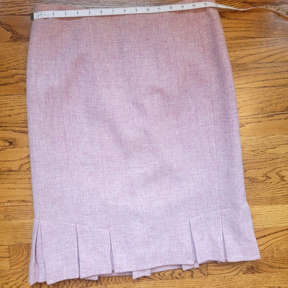 Talbots Dresses & Skirts - Talbots Pink Tweed Pencil Skirt Pleated Hem Size 10